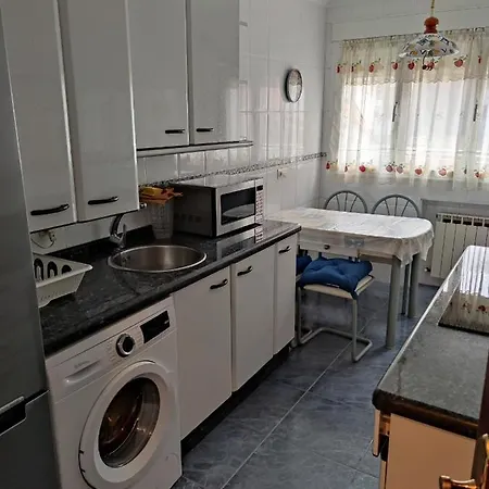 Piso Pumarin شقة